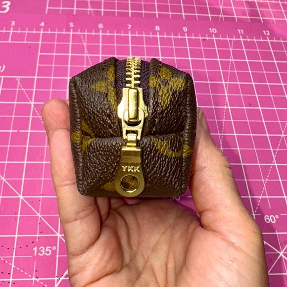 🍭 LV Monogram Custom candy 🍭 case change or Key Pouch - Picture 5 of 15